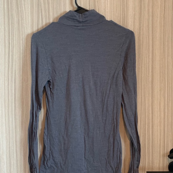 Twenty-one gray turtleneck sz. Medium - Picture 3 of 3